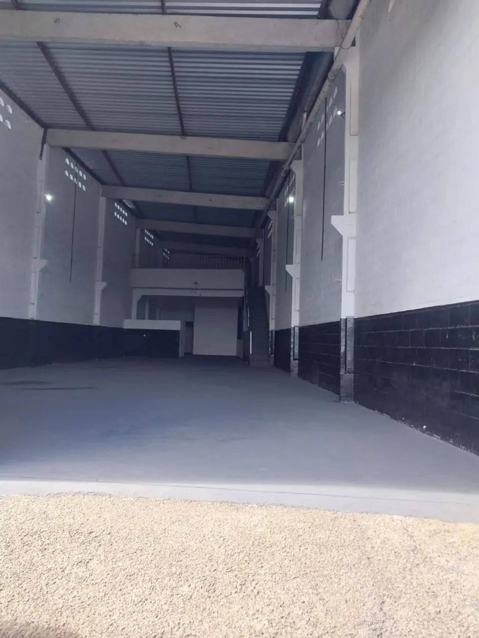Galpão às margens da BR-101, em São José de Mipibu