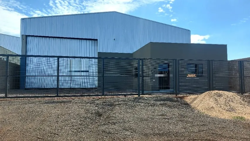 Aluga-se Barracão Comercial com Localização Estratégica!
