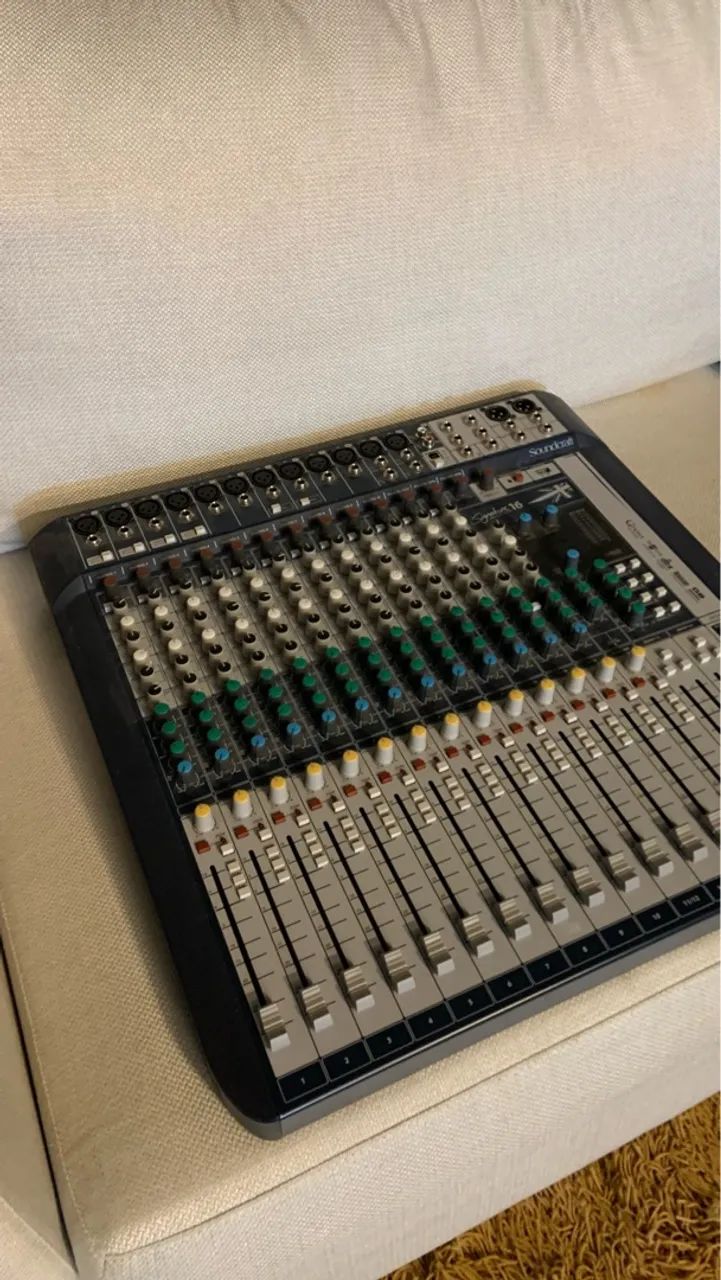 Mesa de Som Soundcraft Signature 16 - Foto 2