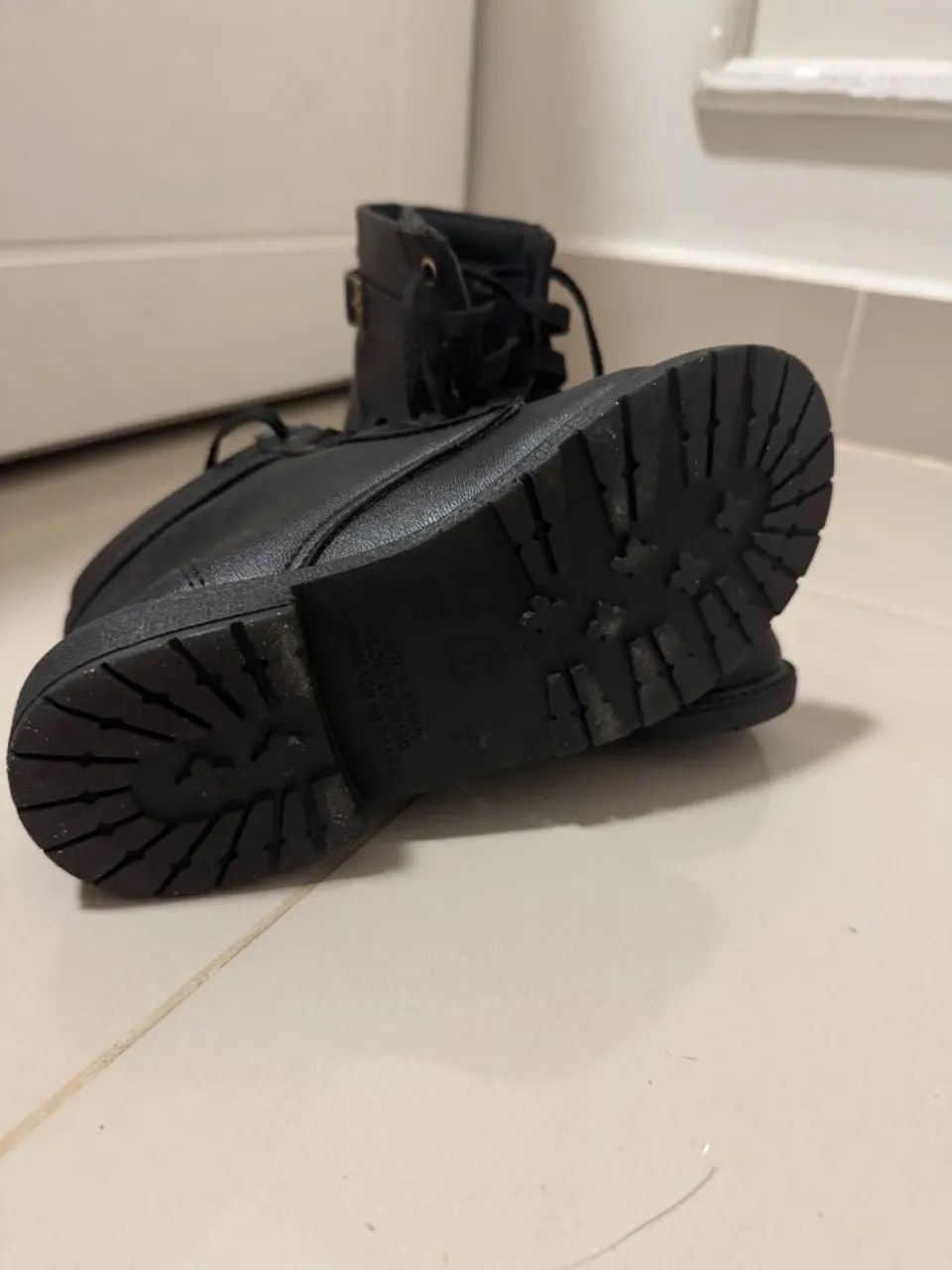 BOTA PRETA INFANTIL NÚMERO 32 - Foto 3