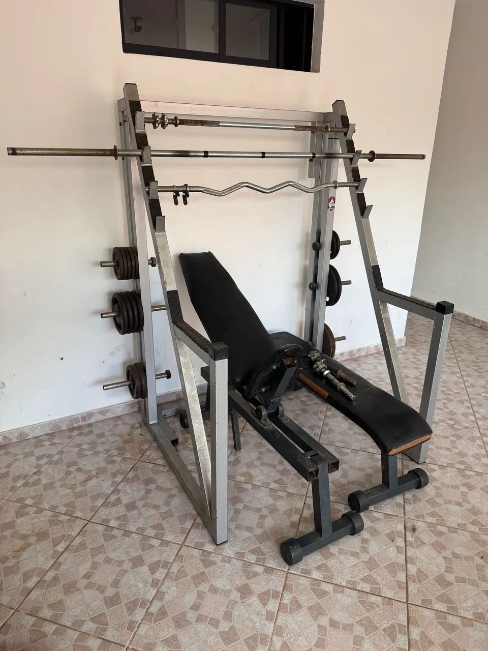 Academia em casa Equipamento musculação 