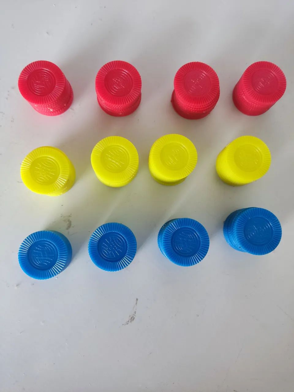 CONJUNTO DE 50 MINI FICHAS DE PÔQUER DE PLÁSTICO