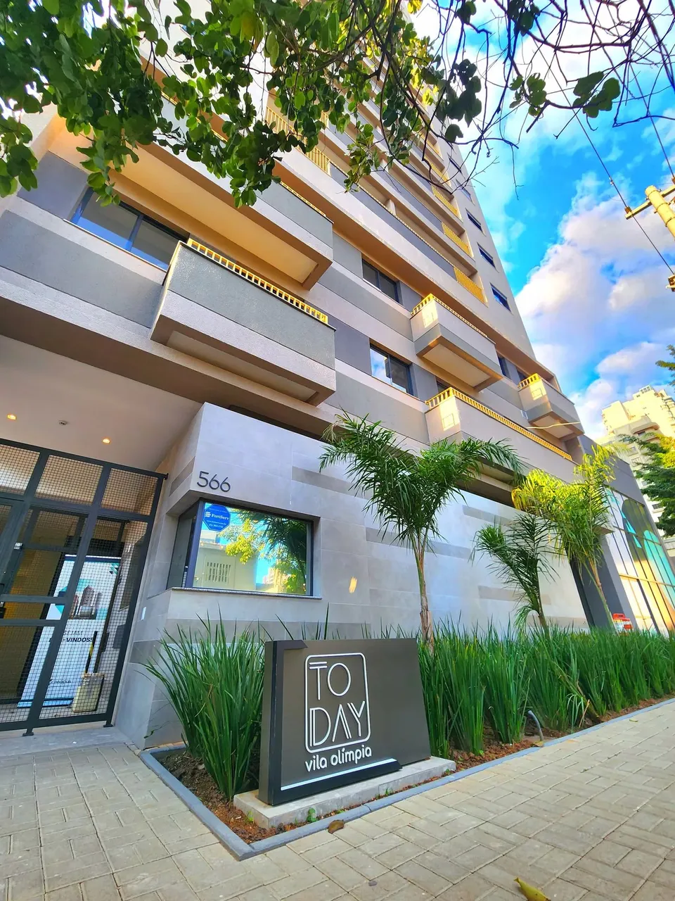 Studio com 1 dormitório e varanda na Vila Olímpia ao lado da Av Faria Lima e Insper. Lazer
