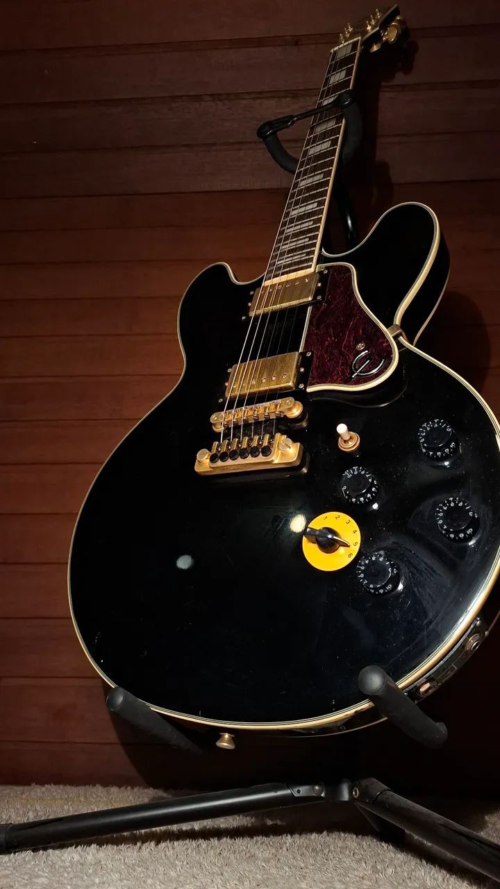 Guitarra Epiphone Lucille 