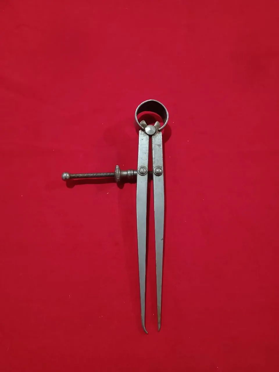 Straight and external measuring compass imported from England 6 inches64198293698177121