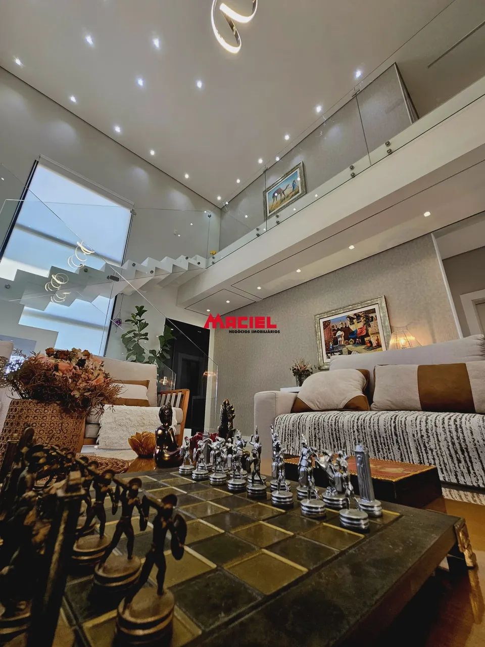Casa no condomínROG . Residencial Alphaville I com 323 m² de área útil, 4 quartos suítes, 