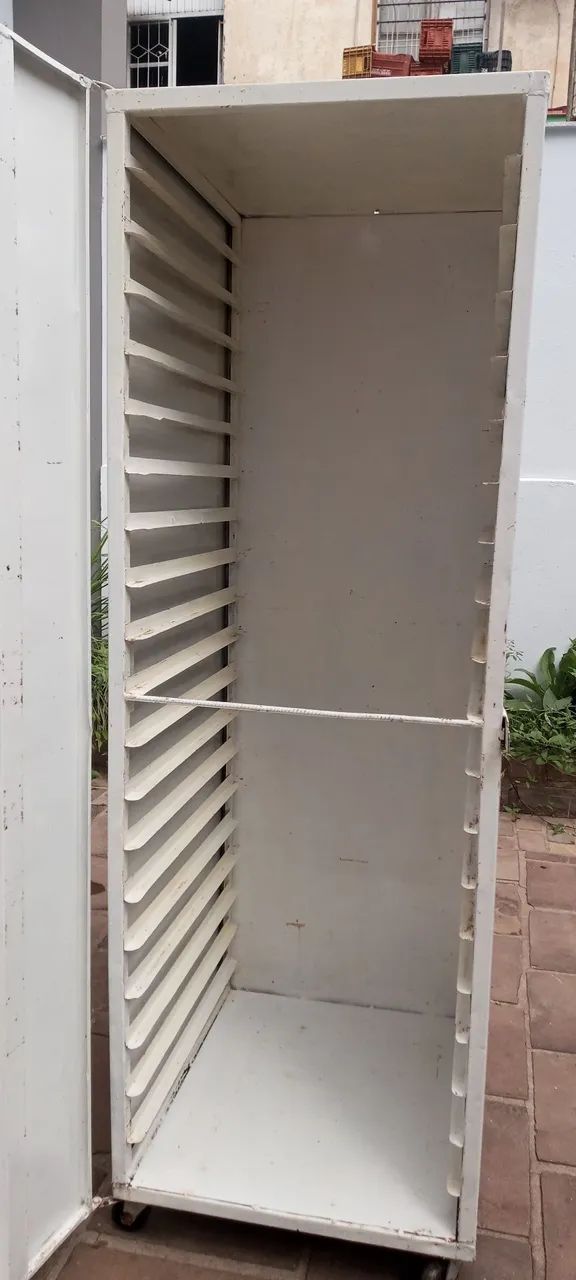 Armário expositor para comércio