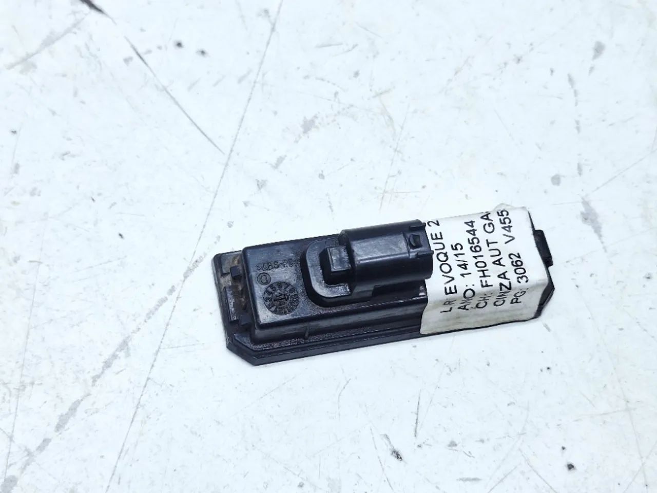 Luz Placa Traseira Evoque 2.0 2014 2015  - Foto 4