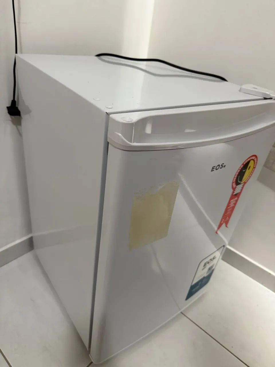 Frigobar Compacto - Ideal para Quartos e Escritórios! - Foto 4