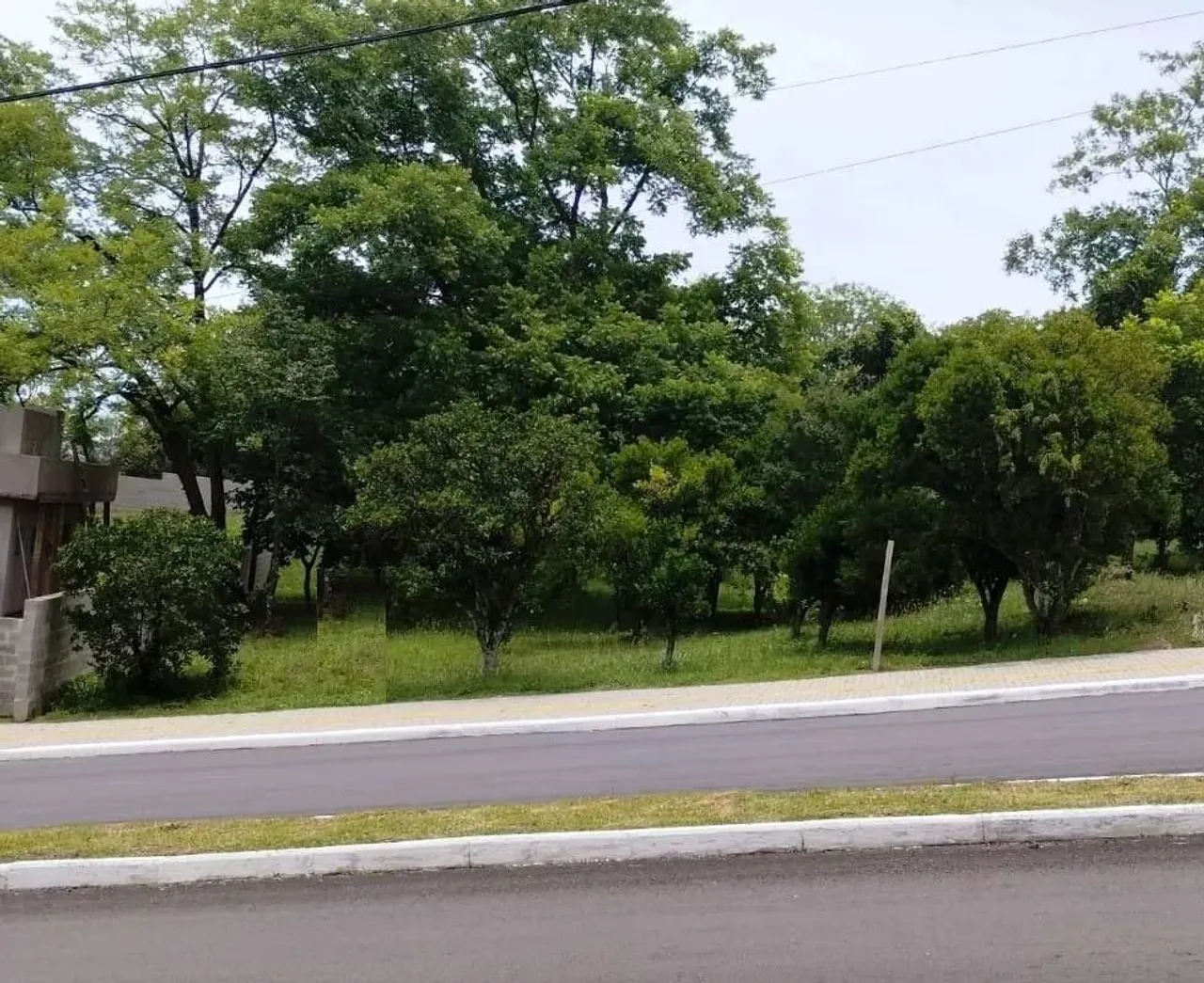 Localizado na cidade de Farroupilha, no bairro Vicentina, este terreno de 743,13m² está di