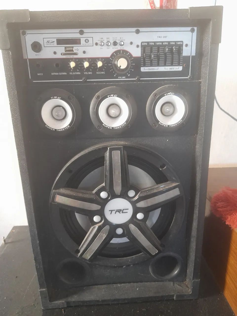 Caixa de som com defeito 