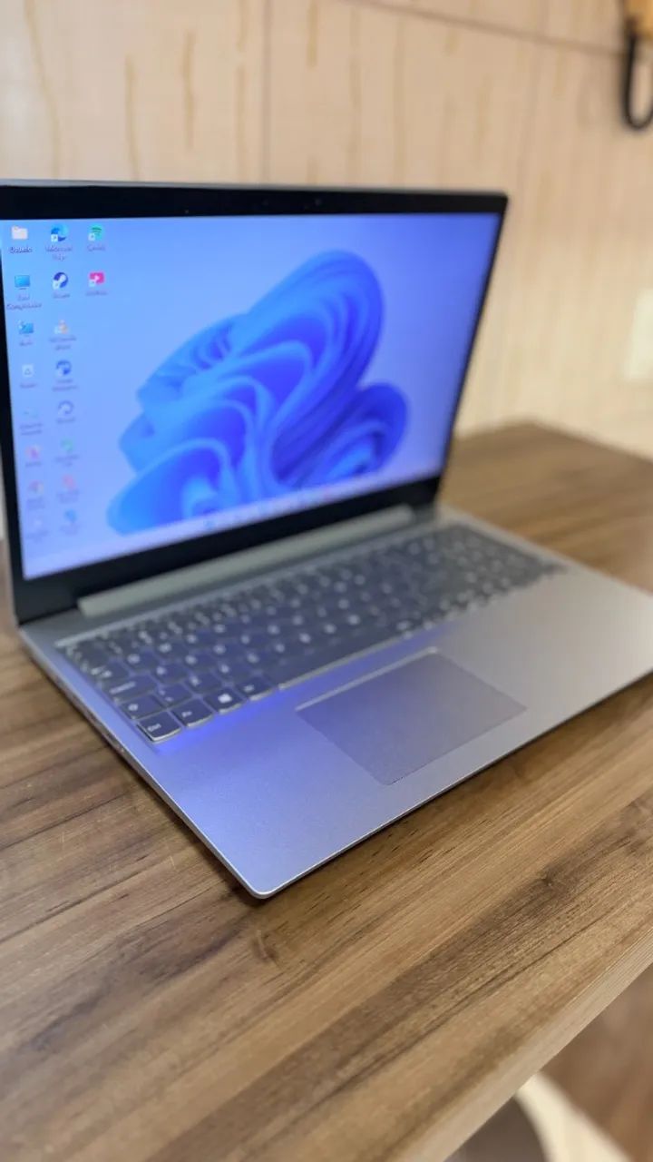 Notebook Lenovo Intel I5 8GEN, 8Gb, SSD 240, Tela HD