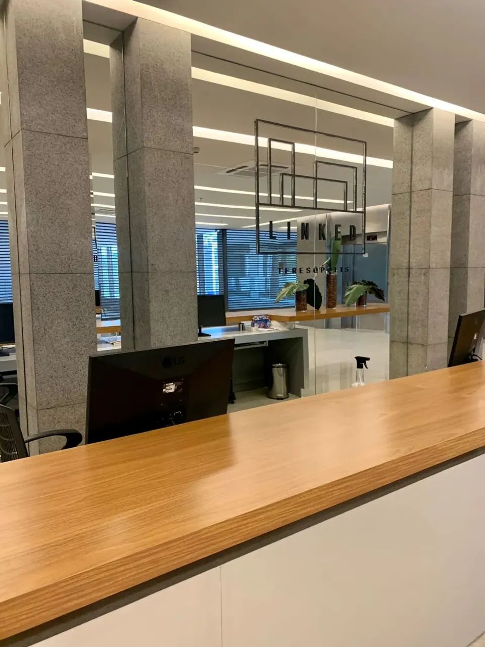 Vendo Excelente sala comercial no Linked 33 m² dentro Bourbon Shopping próximo av. Teresóp - Foto 3