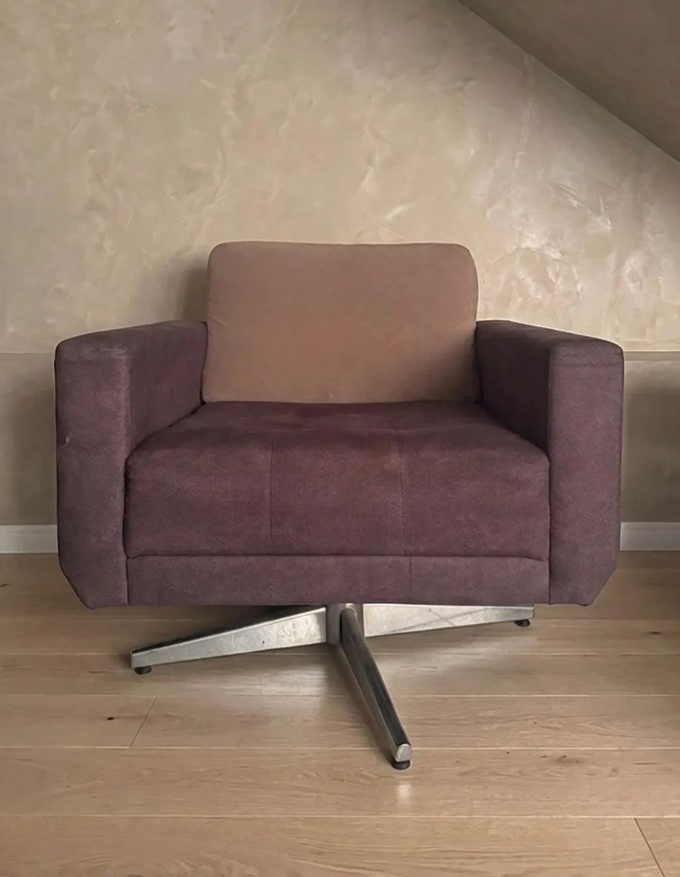 Conjunto com 2 Poltronas Giratórias