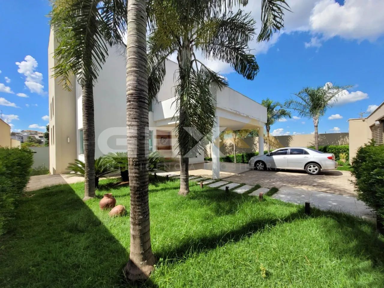 Casa no bairro Belvedere com Espaço Gourmet e Lote de 945m² - Foto 2