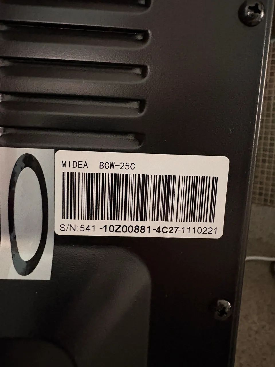 Adega MIDEA BIVOLT espelhada linda nova e na caixa  - Foto 3