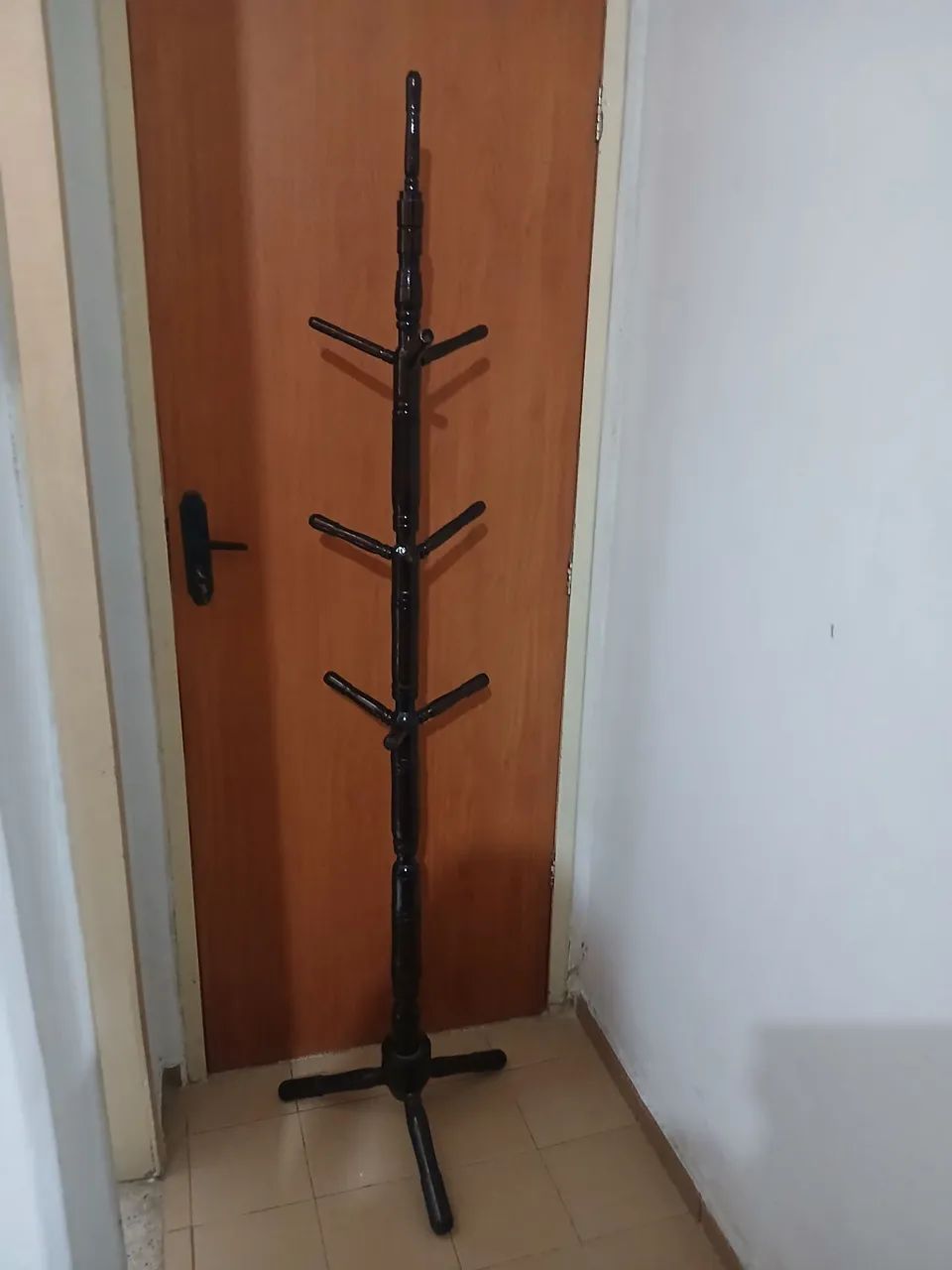 Cabideiro de madeira64962684203905121