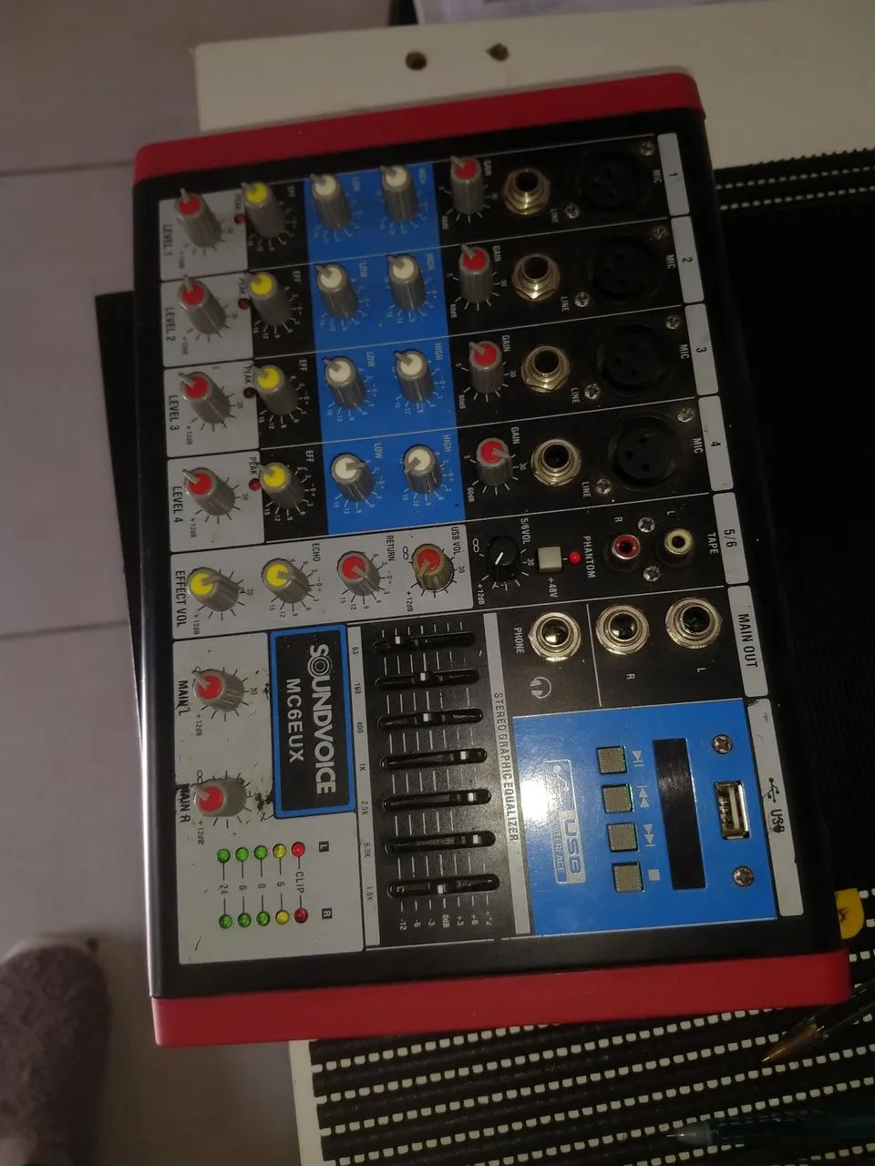 mesa de som Soudvoice MC6EUX