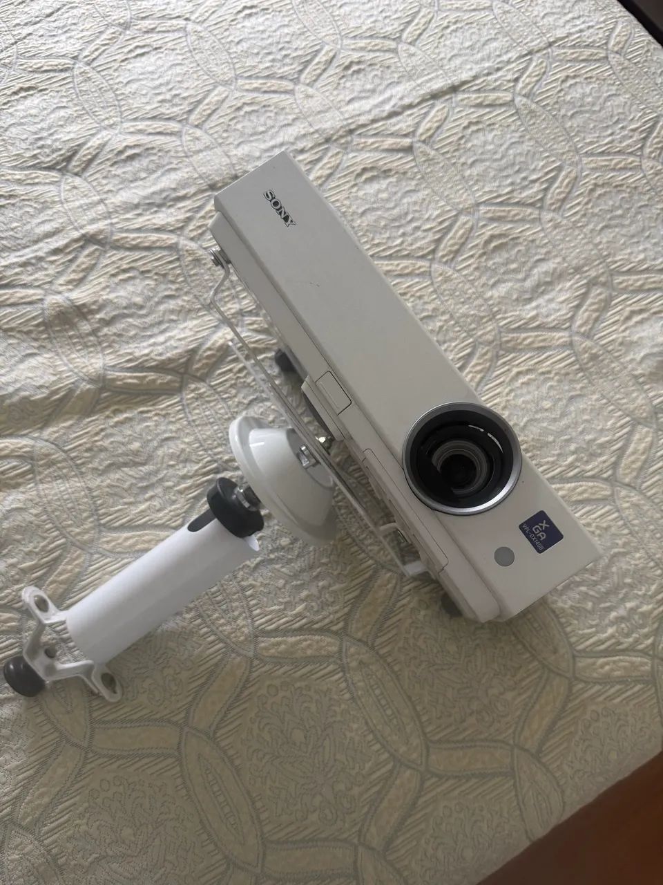 Projetor Sony XGA VPL DX140B + tela elétrica. 150° - Foto 5