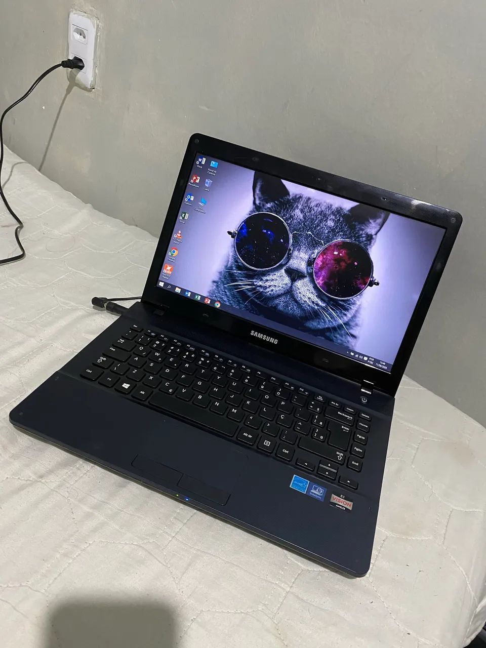 Notebook Samsung / HD 500gb / 4gb ram c/ Windows 10 e Office  - Foto 3