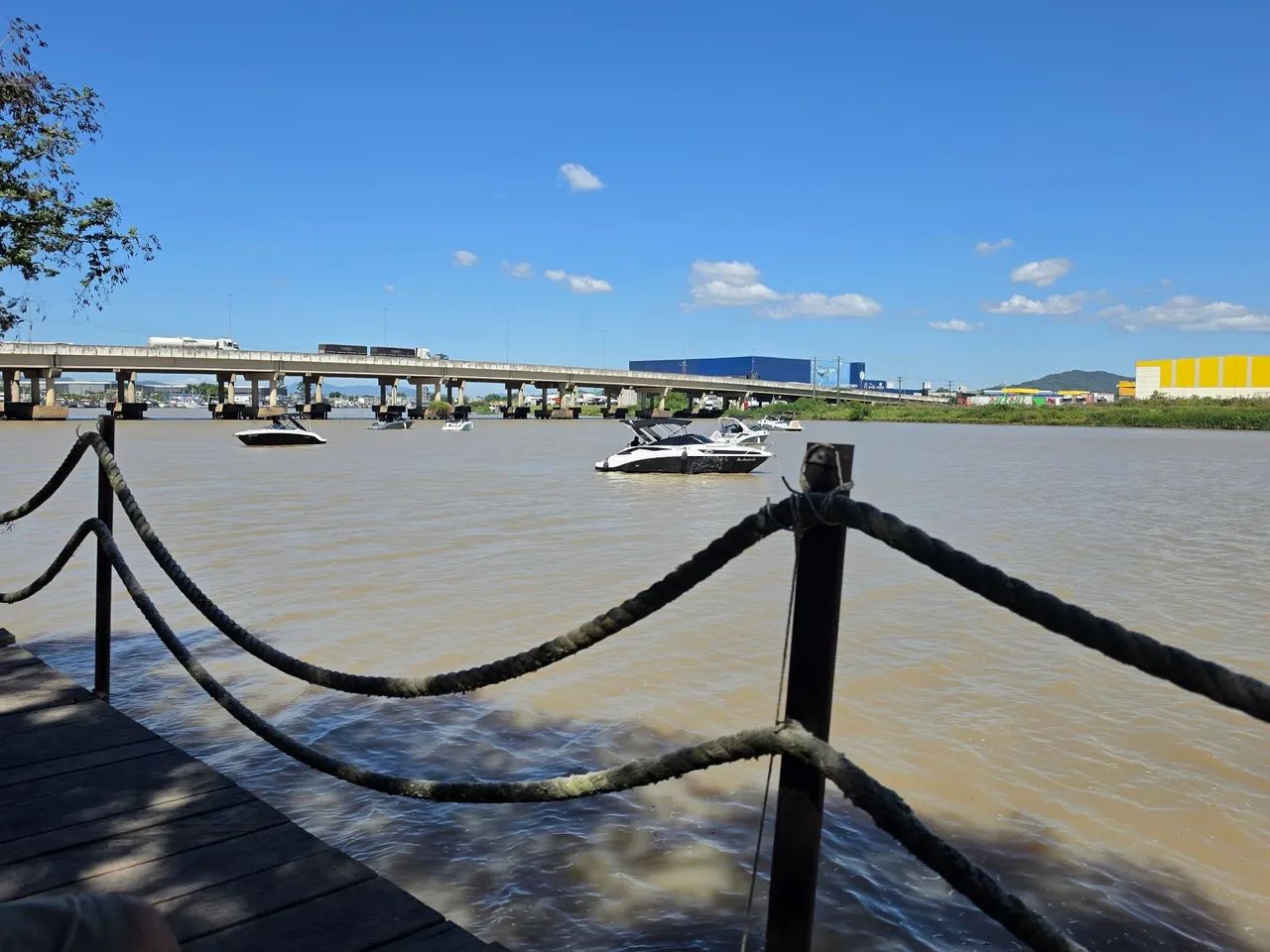 Vendo ou troco chácara marina pescaria - Foto 3
