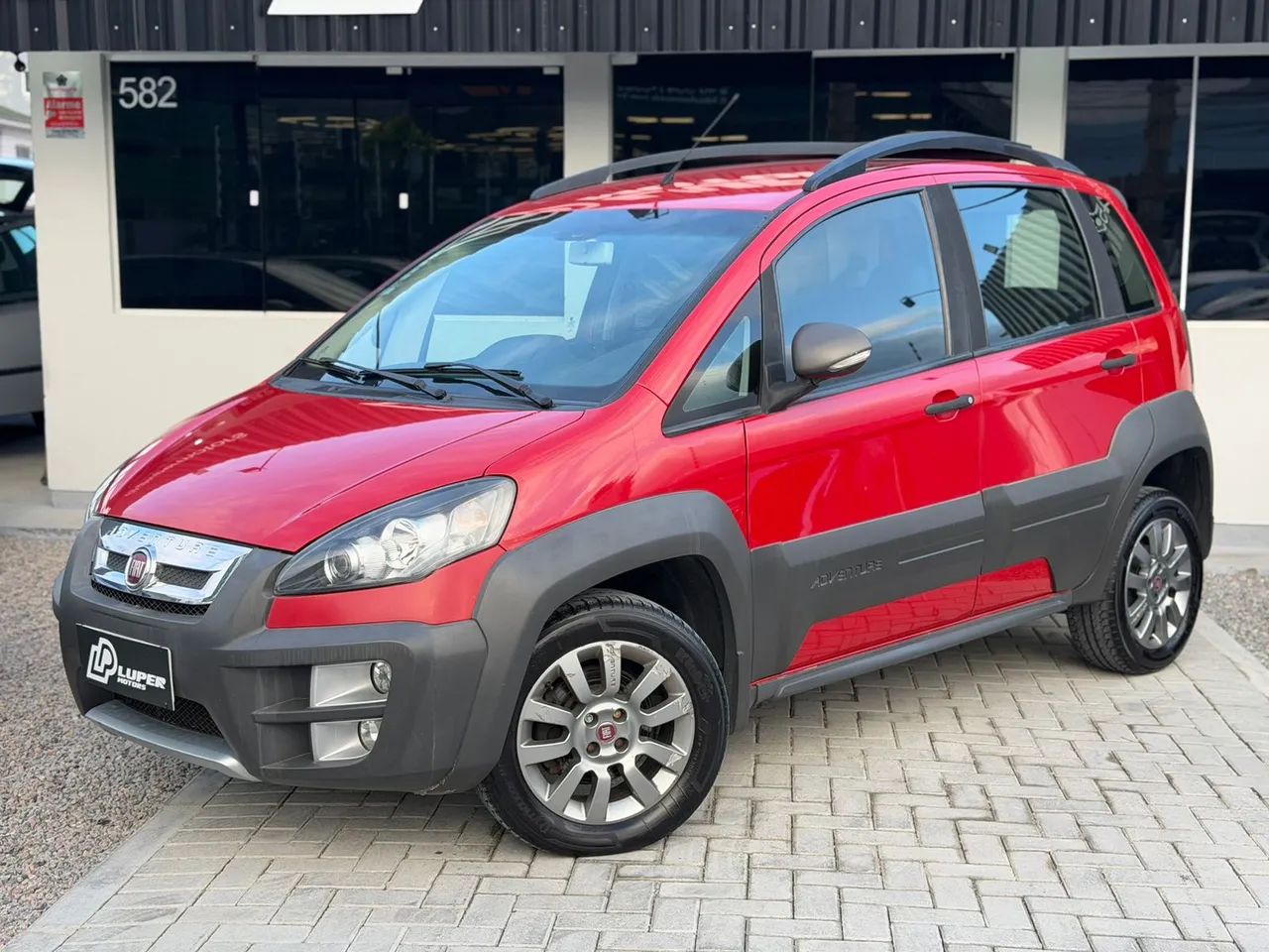 Fiat Idea Adv.ext./adv.ext. Loc. 1.8 Flex 5P 2016