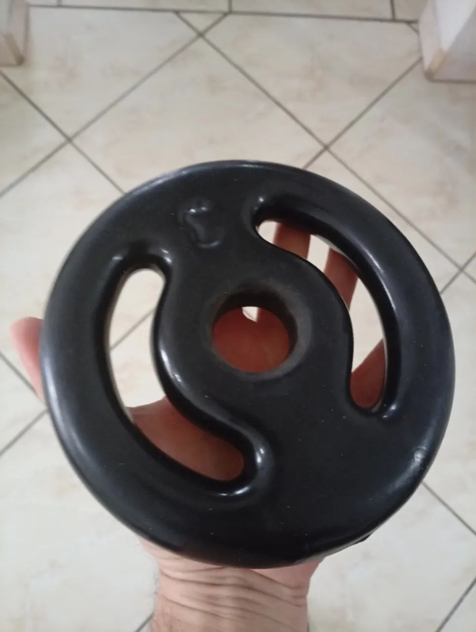 VENDO 4 ANILHAS DE 3 KG - EMBORRACHADAS - Foto 2