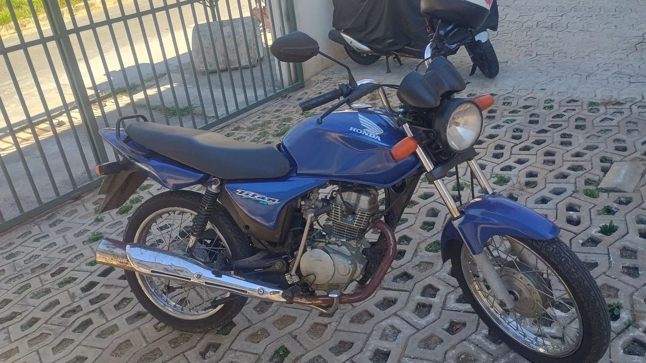 Moto titan