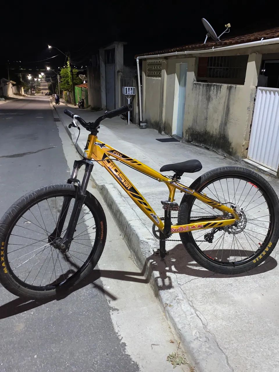Faço rolo em quadro gios e na Spinner cargo
