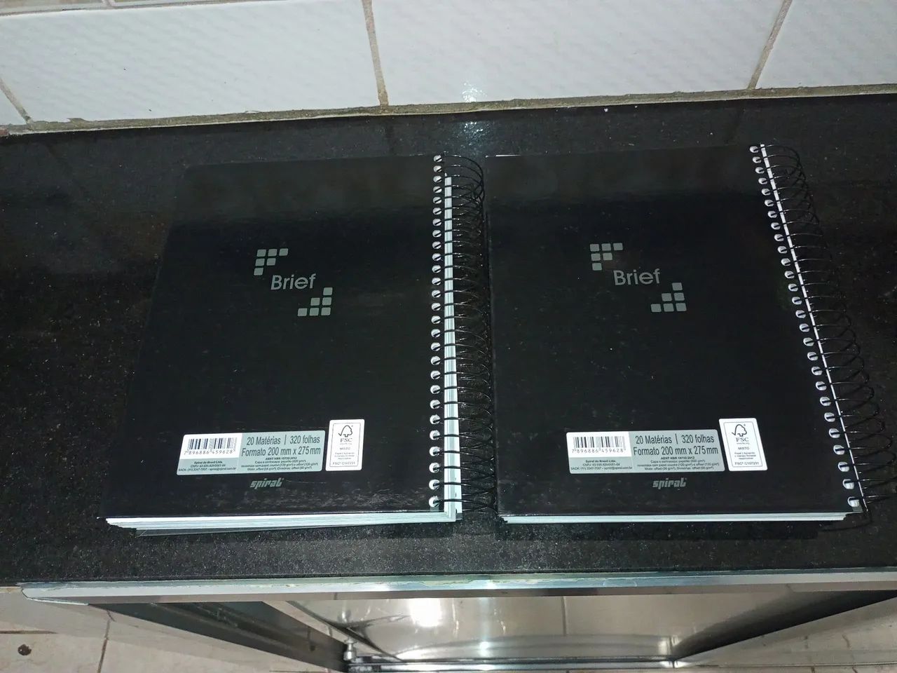 2 Cadernos Escolares de 320 Folhas - Foto 2
