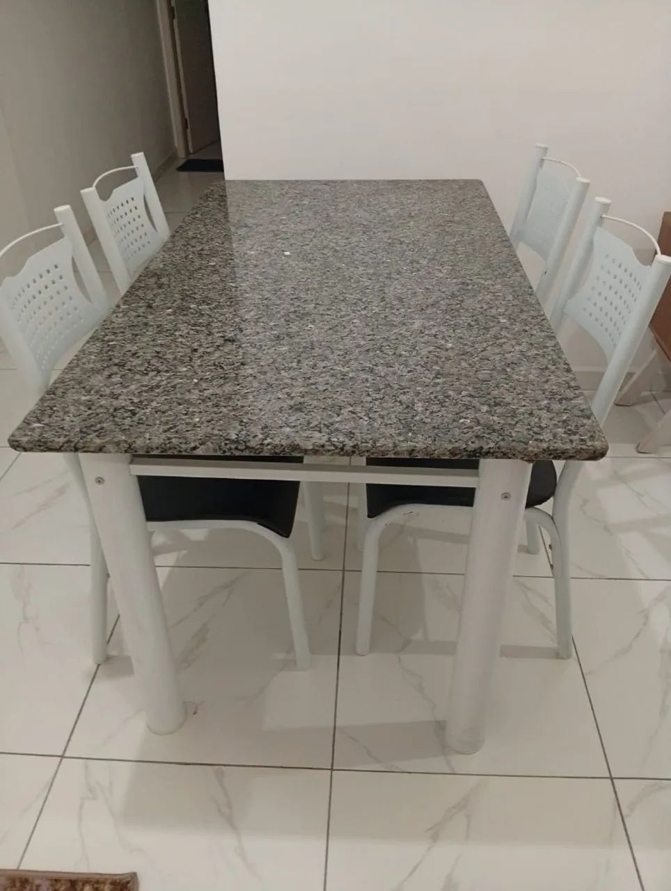 Mesa de jantar 6 cadeiras