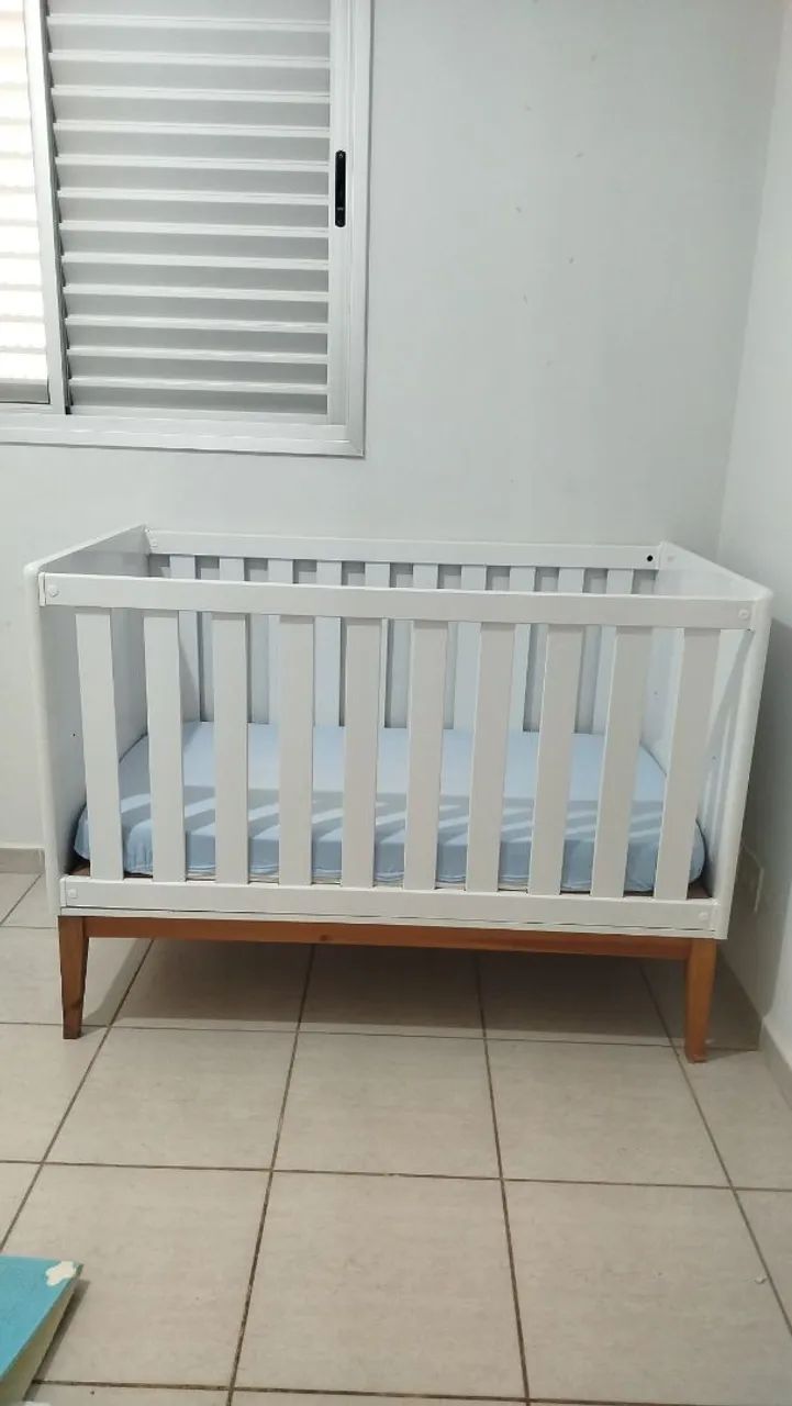 Berço Americano Branco com Colchão - Excelente Estado