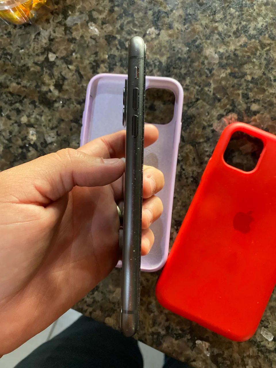 Vendo iPhone 11 128GB em ótimo estado!!  - Foto 2