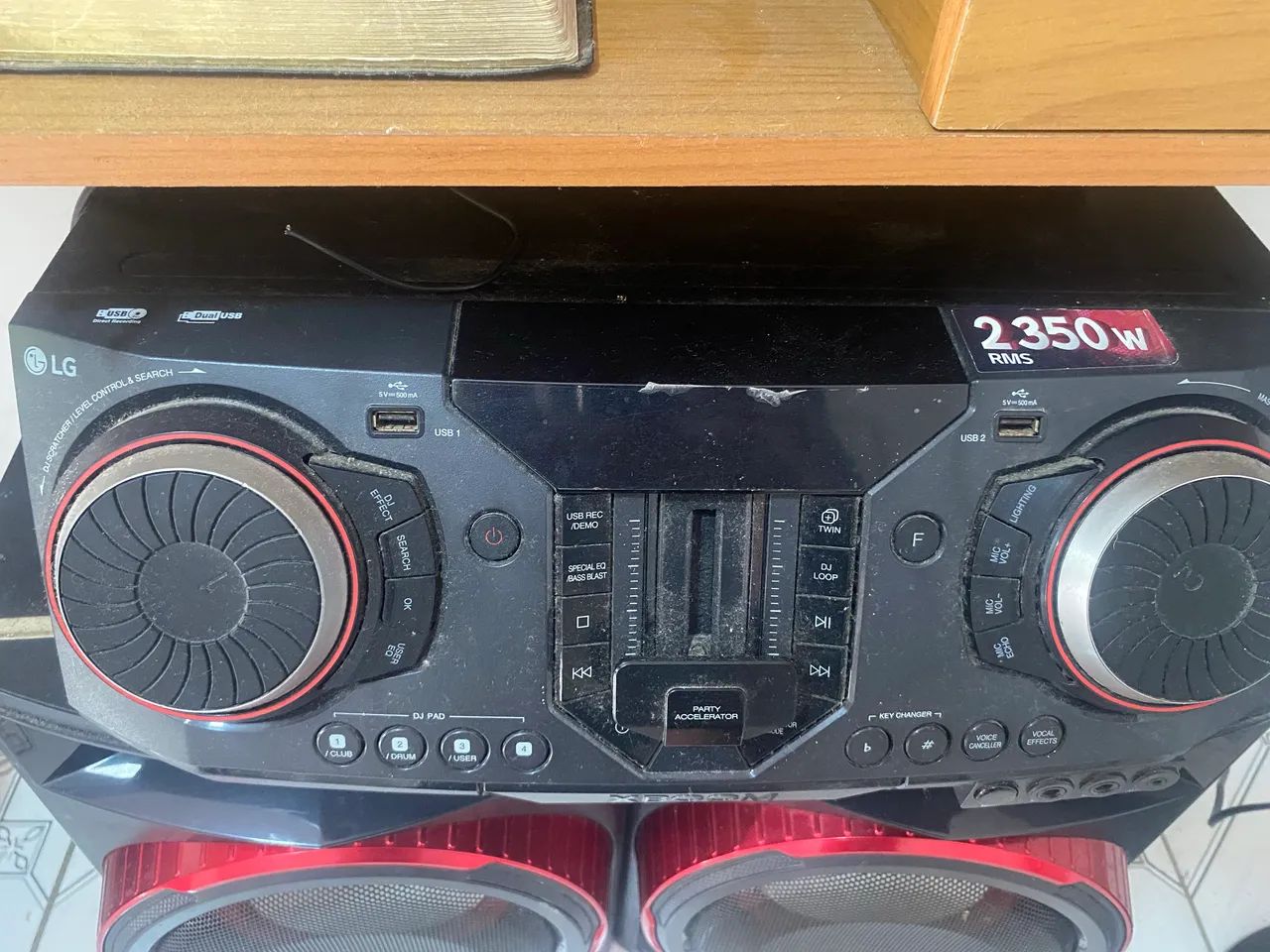 Som LG 2350W