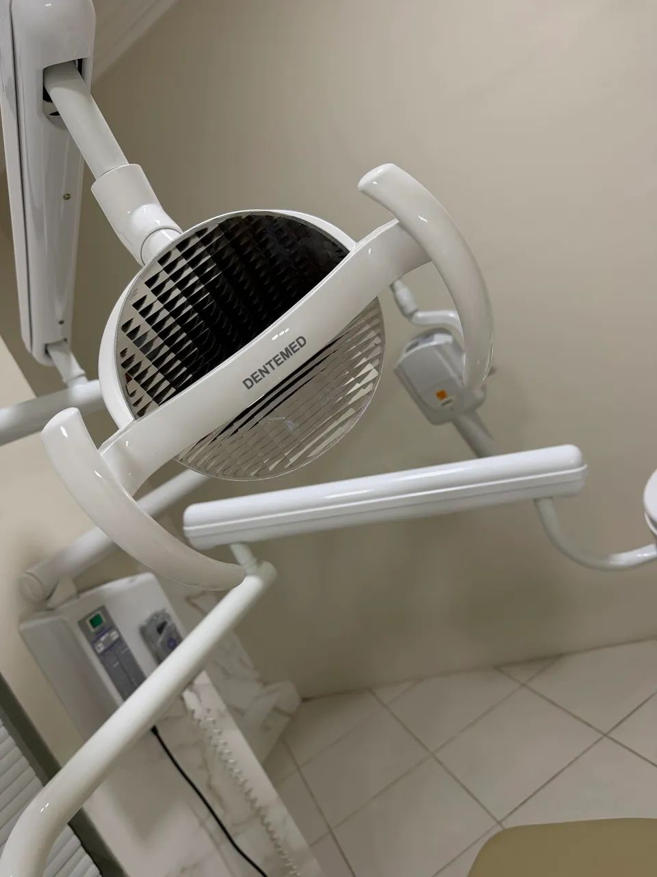 Cadeira odontológica  - Foto 3