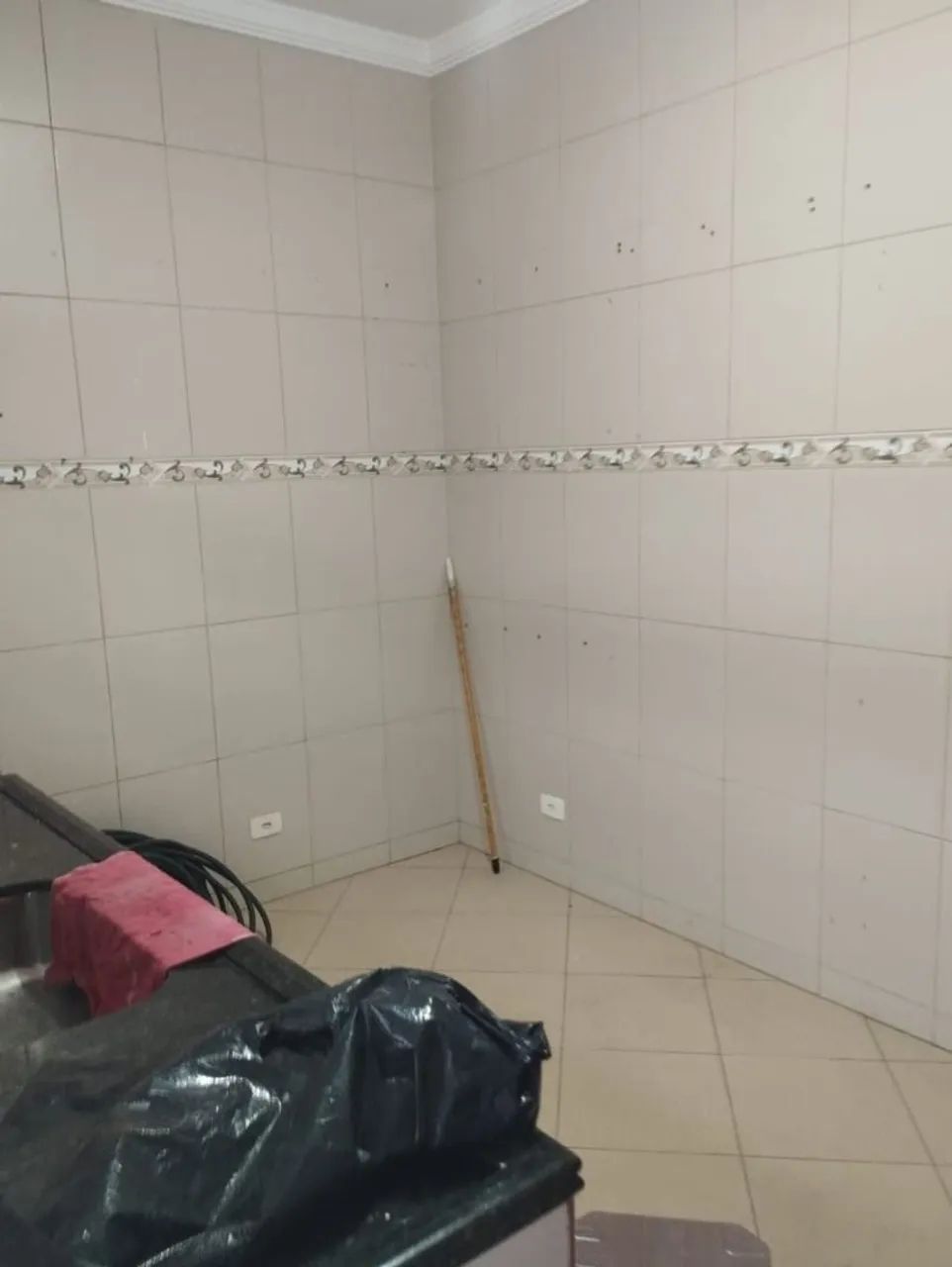 CASA PARA FINS COMERCIAIS, AMBIENTE COM SALA AMPLA. VARANDA, COZINHA. AREA DE SERVIÇO. WC  - Foto 2