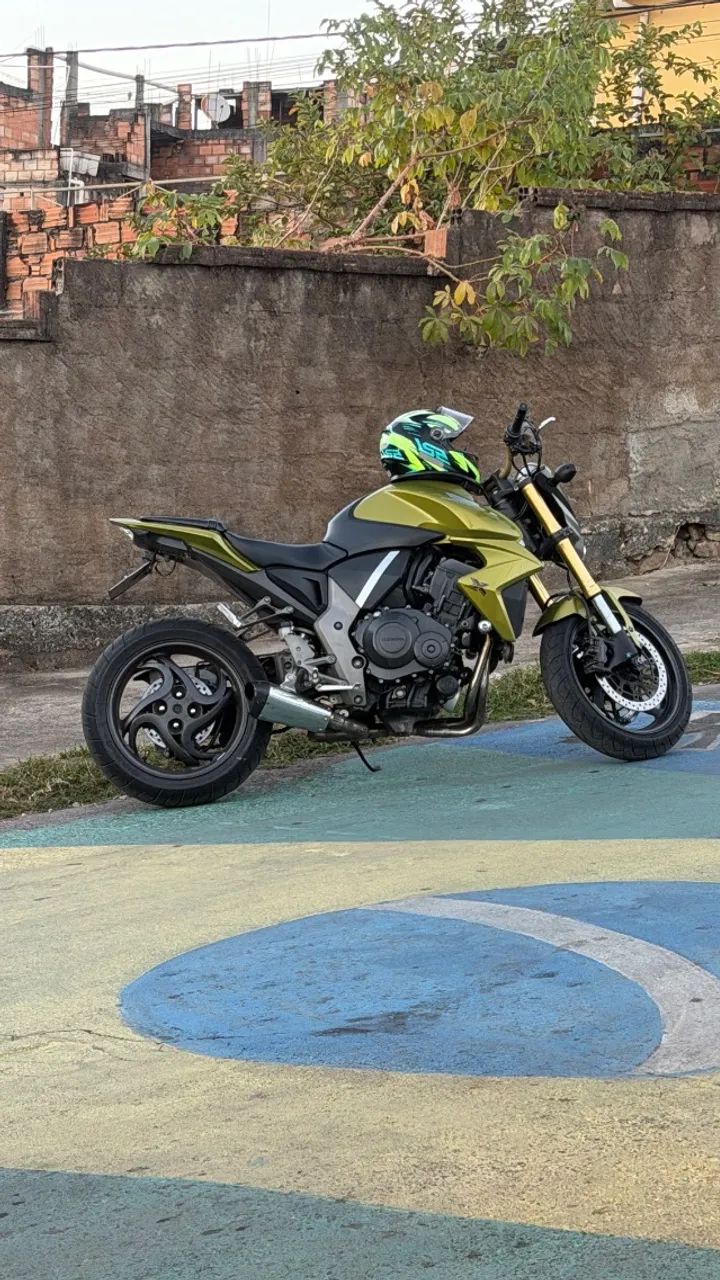 Cb 1000 r