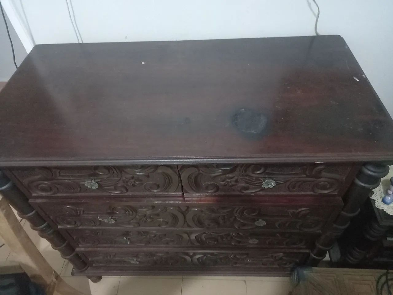 Cômoda  estilo colonial