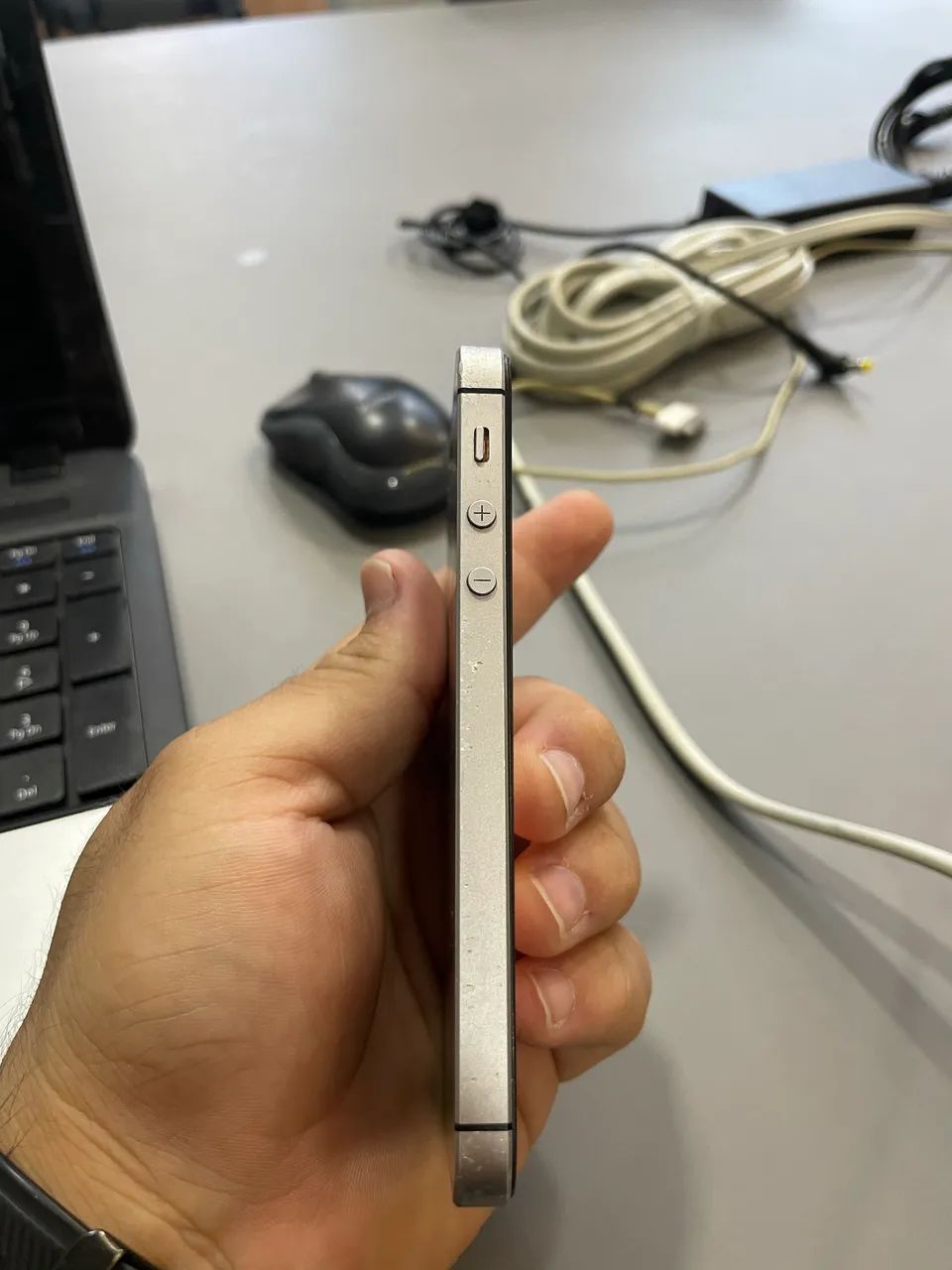 iPhone SE (1ª Geração) - Excelente Estado - Foto 4