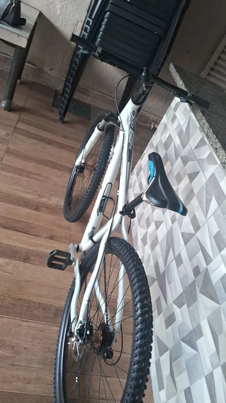 Bicicleta aro 29 guadro 17 usada funcionando tudo  - Foto 3