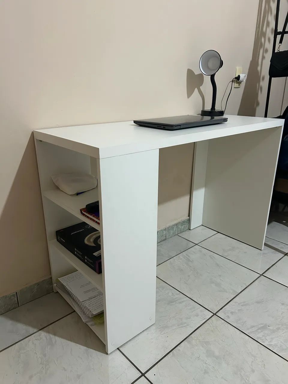 Mesa de estudos/escrivaninha 