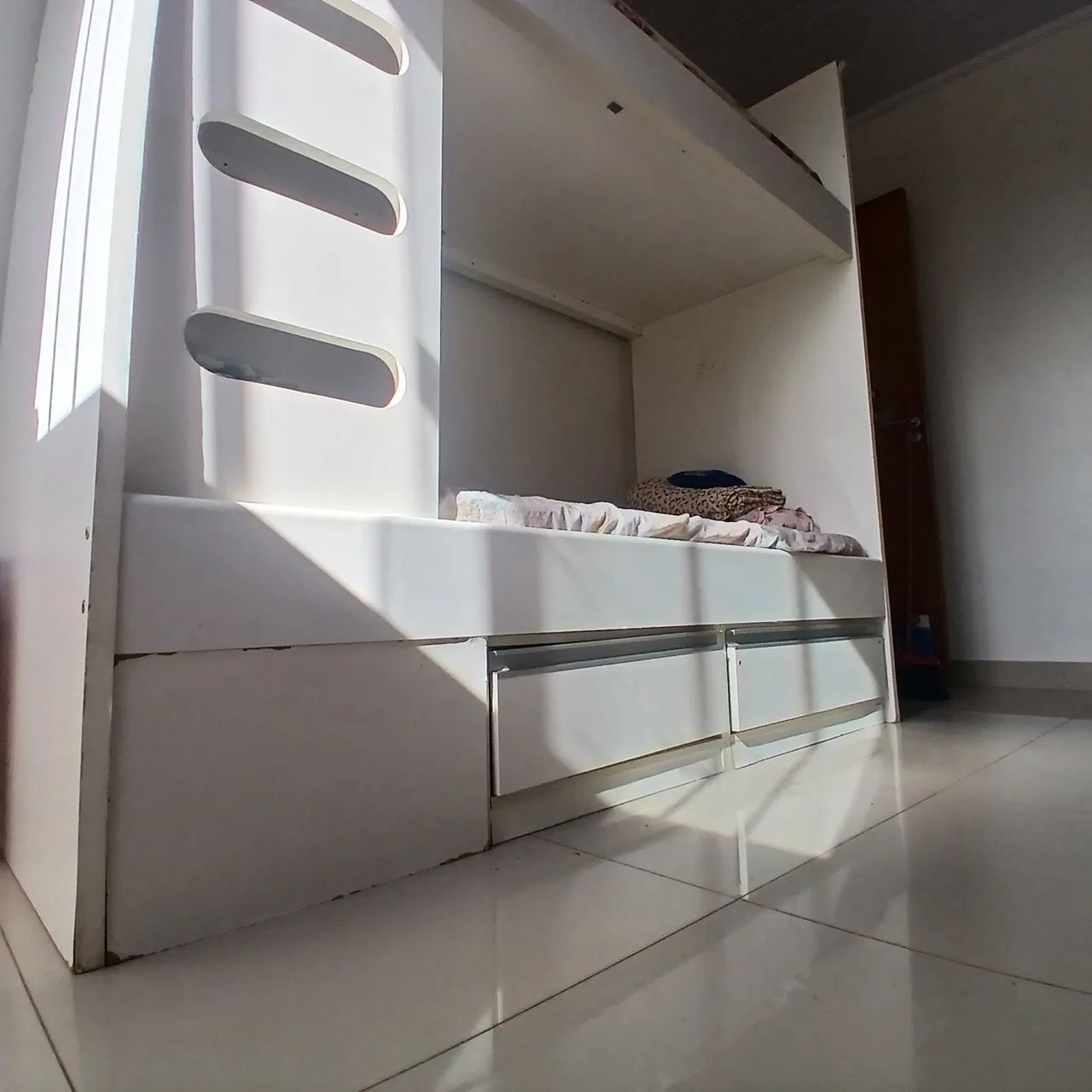 Cama Beliche em MDF Pesada com 2 Gavetas (Usada)  - Foto 4