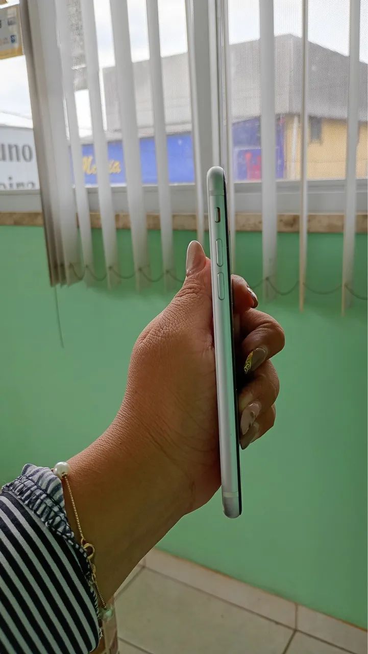 Vende-se iPhone S.E - Foto 3