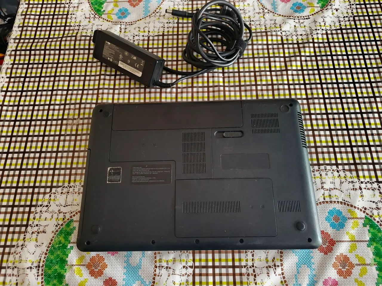 Notebook compac i3 com 4gb memória, teclado novo, carregador. - Foto 5