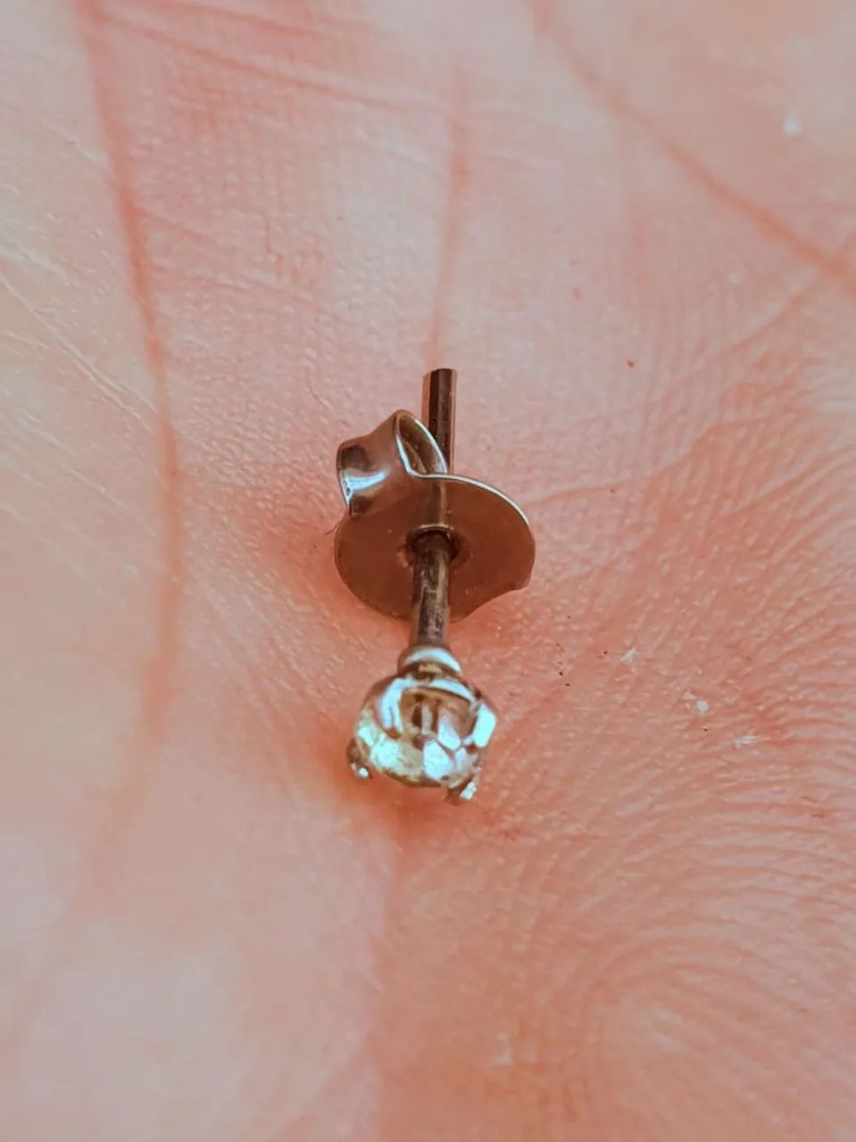 Brinco Prateado com Brilhante - Foto 4