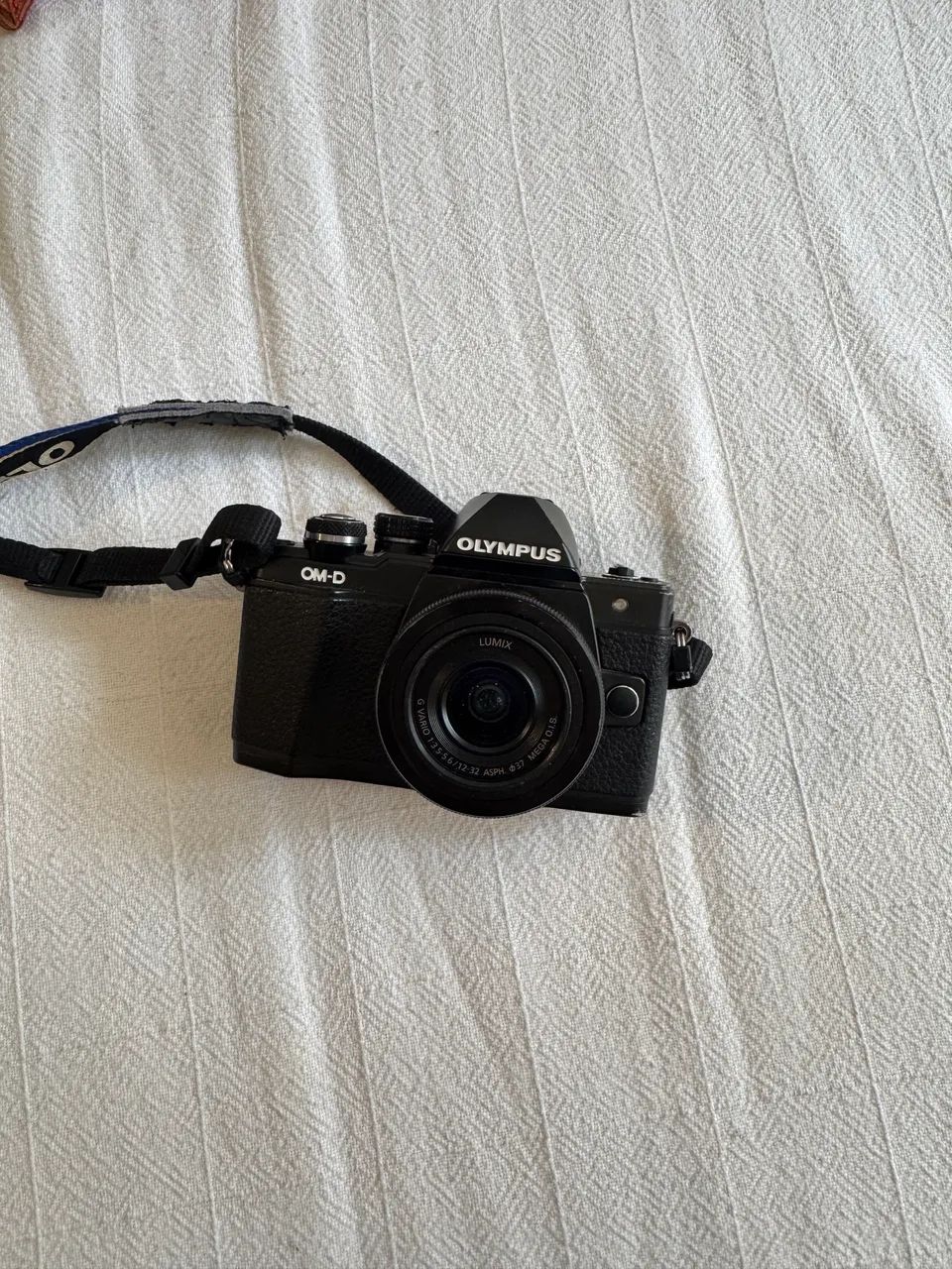 Olympus E-M10 Mark II