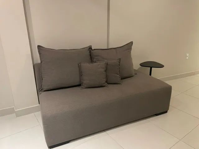 Vendo Sofá Paris (Tecido Bellagio) + Mesa lateral Preta - Foto 4