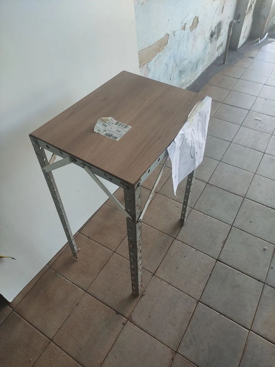 Mesa de canto para bebedouro,etc...