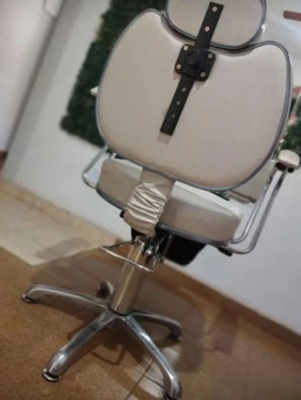 Vendo cadeira Hidráulica semi-Nova  - Foto 2