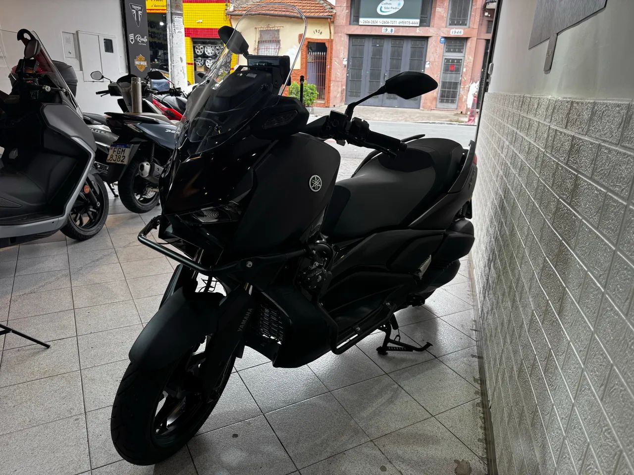 YAMAHA XMAX 300 CONNECTED  - Foto 3